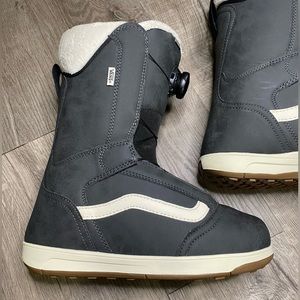 Vans snowboarding boots
